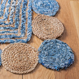 Safavieh Cape Cod 4'-0" x 6'-0" Rug in Blue / Beige