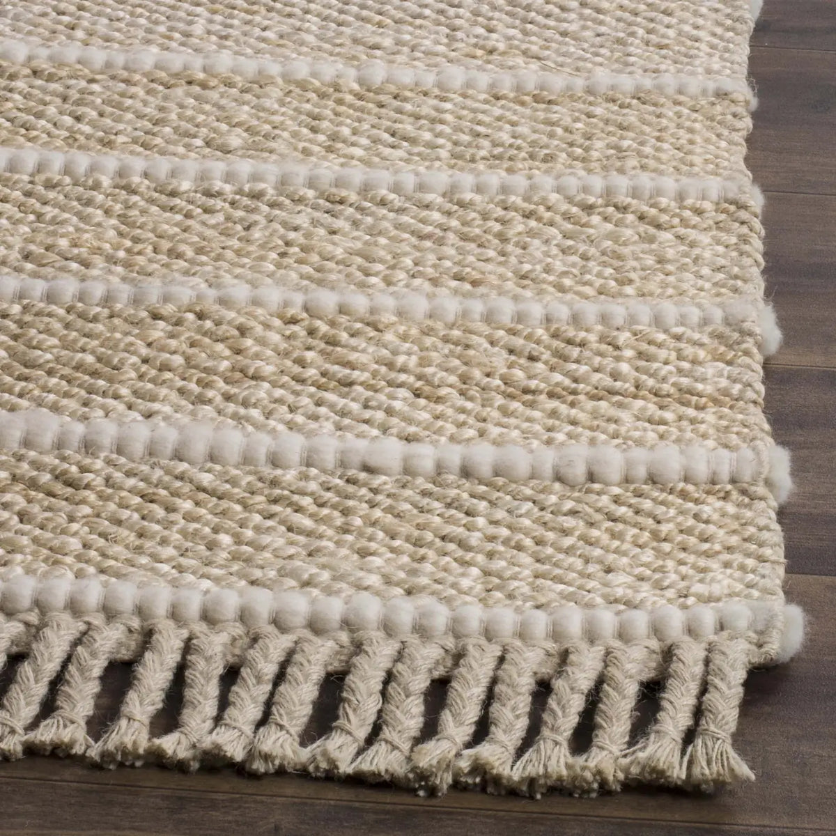 Safavieh Natural Fiber 4'-0" x 6'-0" Rug in Ivory / Ivory