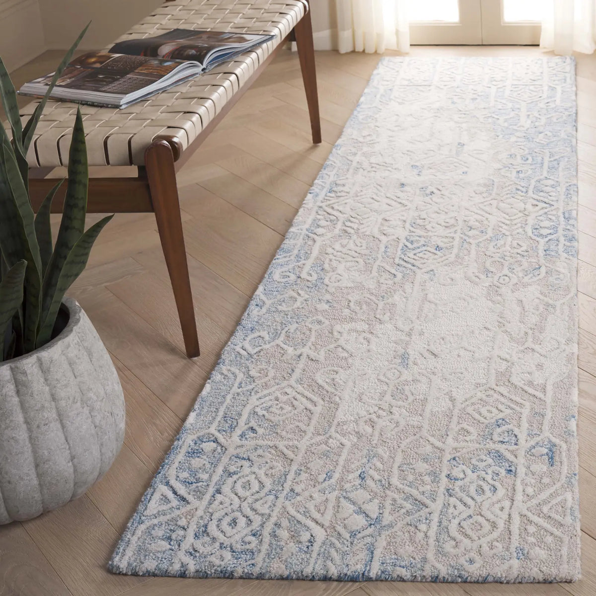 Safavieh Ebony 2'-3" x 9'-0" Rug in Blue / Ivory