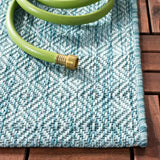 Safavieh Courtyard 4'-0" x 5'-7" Rug in Aqua / Aqua
