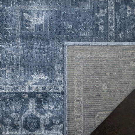 Safavieh Vintage 5'-3" x 7'-6" Rug in Blue