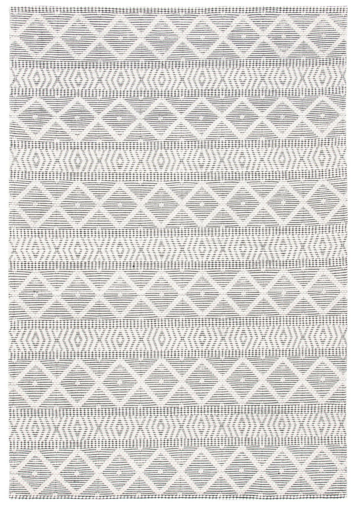 Safavieh Marbella 4'-0" x 6'-0" Rug in Ivory / Black