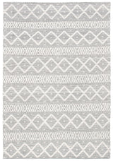 Safavieh Marbella 4'-0" x 6'-0" Rug in Ivory / Black