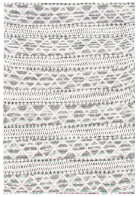 Safavieh Marbella 4'-0" x 6'-0" Rug in Ivory / Black