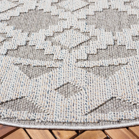 Safavieh Global 6'-7" x 6'-7" Rug in Grey / Ivory