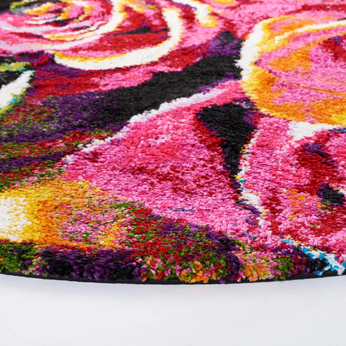 Safavieh Fiesta Shag 6'-7" x 6'-7" Rug in Fuchsia / Multi