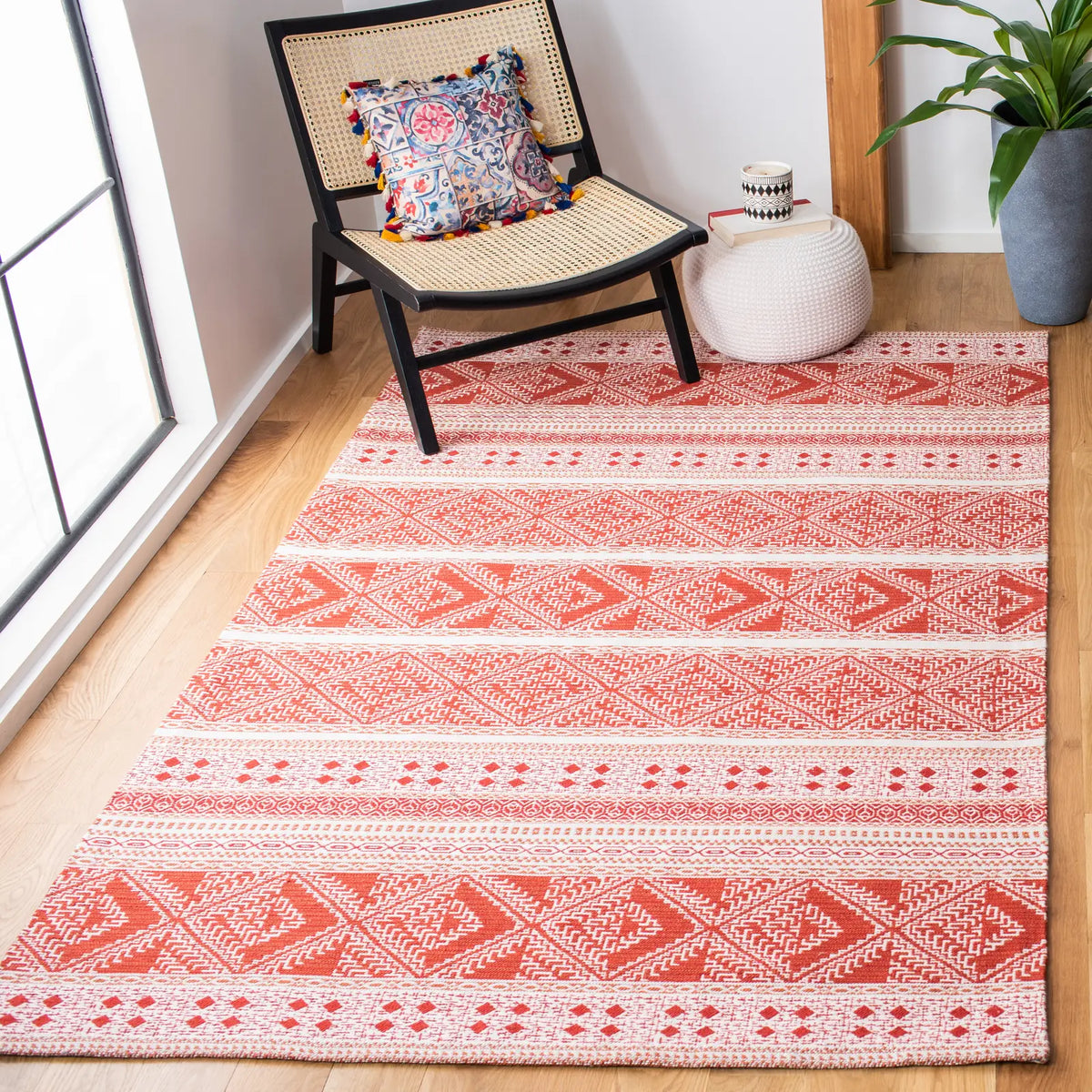Safavieh Classic Vintage 4'-0" x 6'-0" Rug in Rust