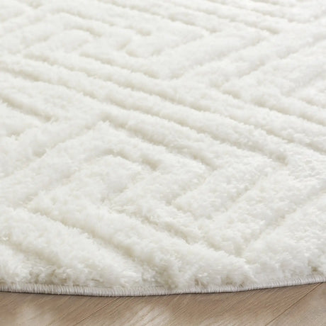 Safavieh Tahoe Shag 5'-0" x 5'-0" Rug in White
