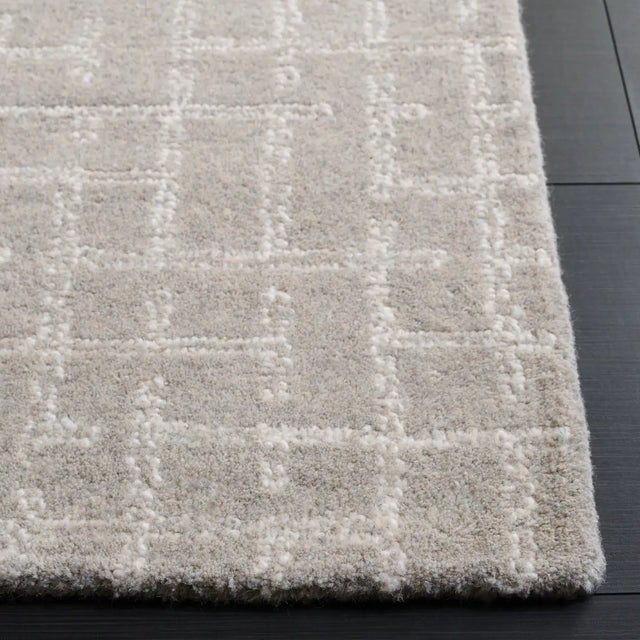 Safavieh Ebony 4'-0" x 6'-0" Rug in Grey