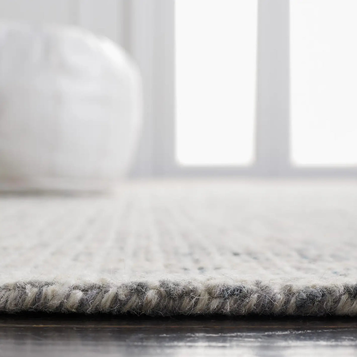 Safavieh Abstract 4'-0" x 6'-0" Rug in Grey / Ivory