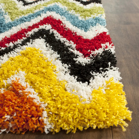 Safavieh Sgk-Shag Kids 2'-3" x 7'-0" Rug in Ivory / Multi