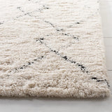 Safavieh Casablanca 4'-0" x 6'-0" Rug in Ivory / Black