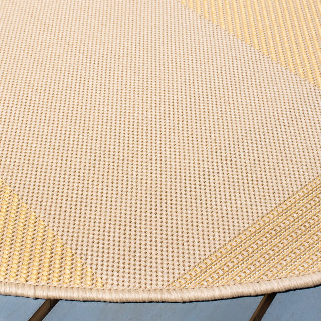 Safavieh Courtyard 6'-7" x 6'-7" Rug in Gold / Beige