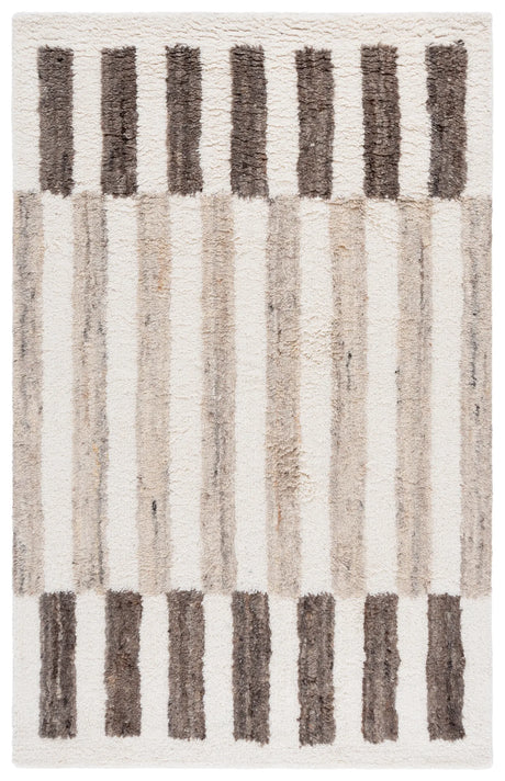 Safavieh Vermont 4'-0" x 6'-0" Rug in Ivory / Grey