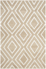 Safavieh Kilim 4'-0" x 6'-0" Rug in Beige / Ivory