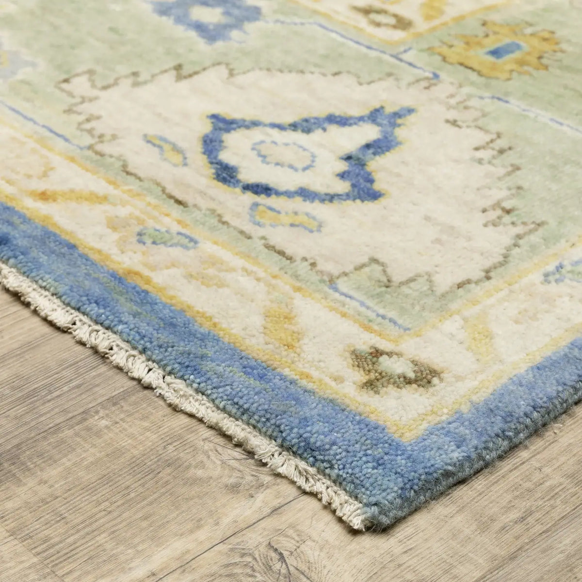 Oriental Weavers Sphinx Palace 10311 Green Rugs - corner detail