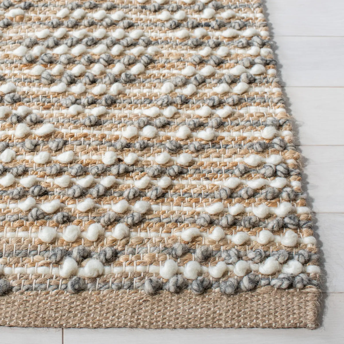 Safavieh Natura 4'-0" x 6'-0" Rug in Natural / Grey