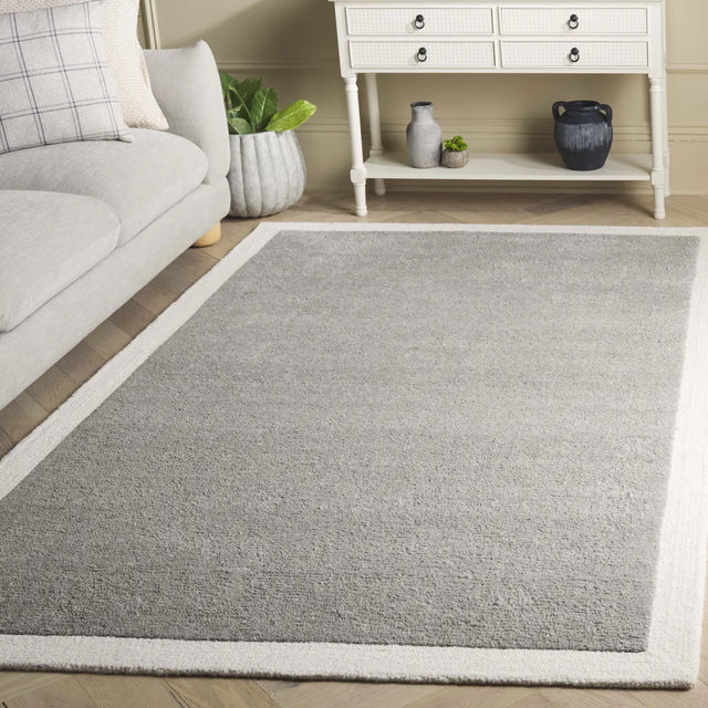 Safavieh Metro 4'-0" x 6'-0" Rug in Grey / Ivory