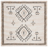 Safavieh Kilim 7'-0" x 7'-0" Rug in Ivory / Black