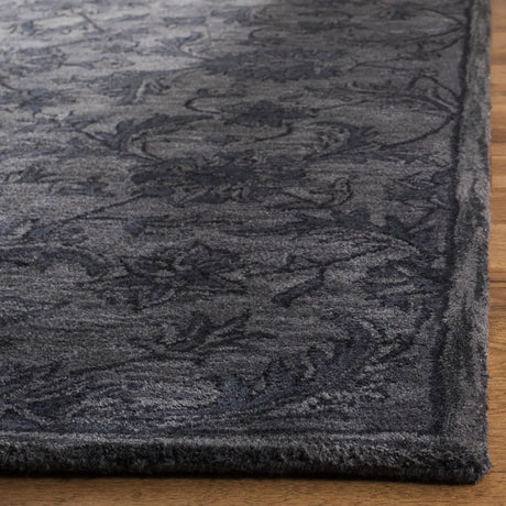 Safavieh Antiquity 5'-0" x 8'-0" Rug in Grey / Multi