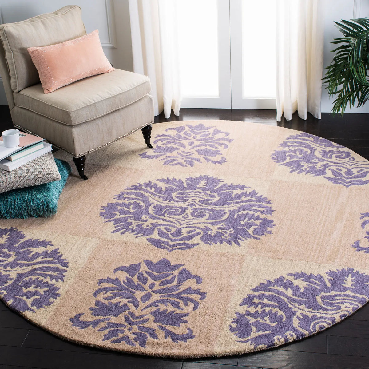 Safavieh Wyndham 7'-0" x 7'-0" Rug in Beige / Lavander