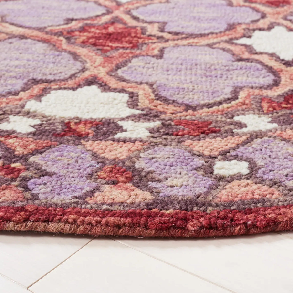Safavieh Aspen 5'-0" x 5'-0" Rug in Red / Pink