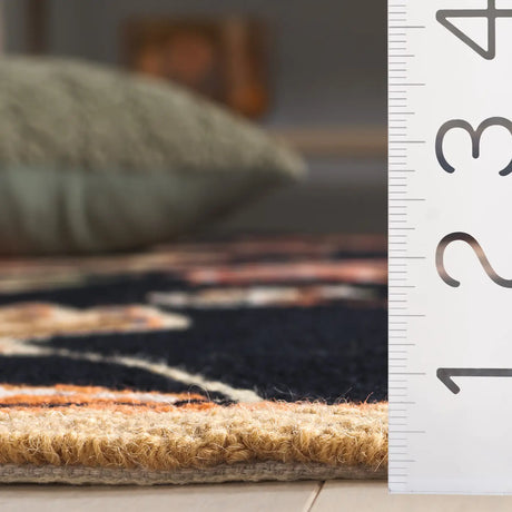 Safavieh Chelsea 4'-6" x 6'-6" Rug in Black / Orange