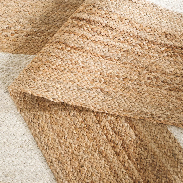 Safavieh Natural Fiber 4'-0" x 6'-0" Rug in Natural / Bleach