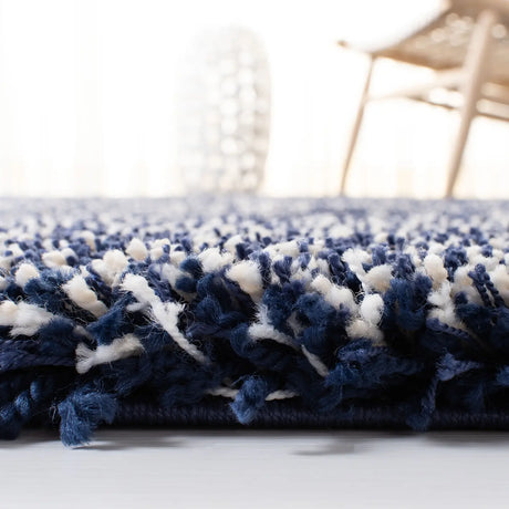Safavieh Hudson Shag 4'-0" x 6'-0" Rug in Navy / Ivory
