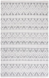 Safavieh Marbella 4'-0" x 6'-0" Rug in Ivory / Black