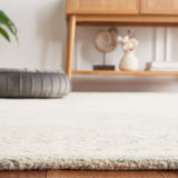 Safavieh Textural 4'-0" x 6'-0" Rug in Grey / Ivory