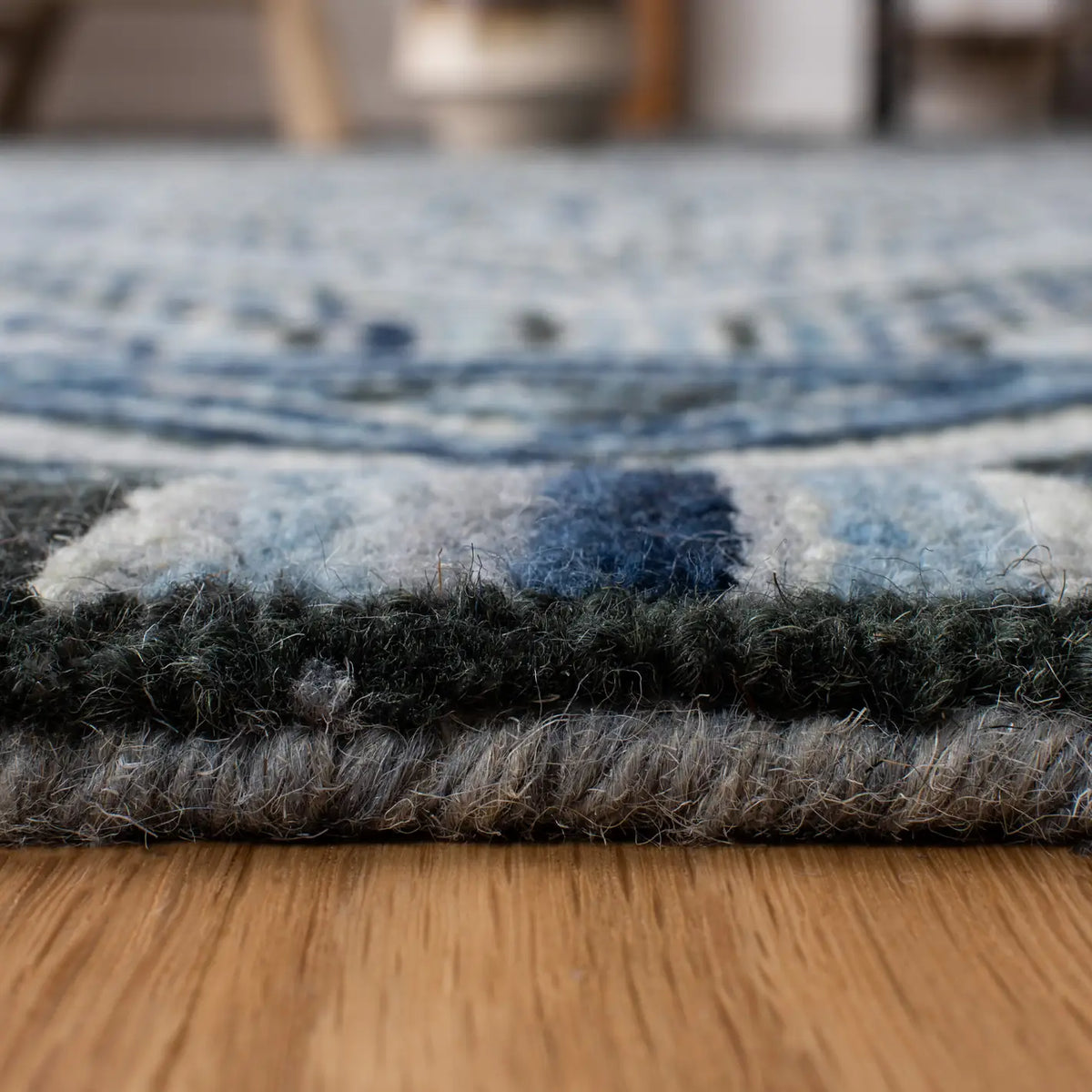 Safavieh Aspen 4'-0" x 6'-0" Rug in Grey / Blue