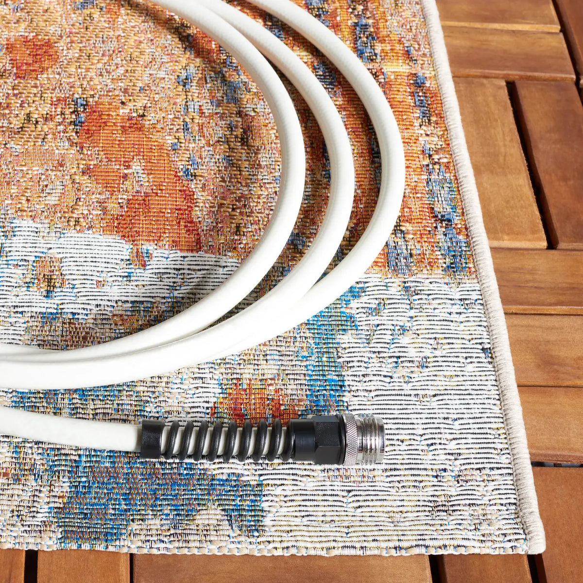 Safavieh Barbados 500 4'-0" x 6'-0" Rug in Blue / Rust