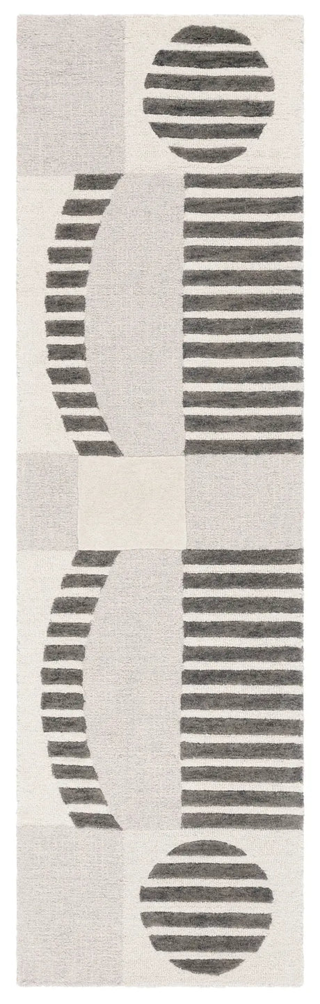 Safavieh Chatham 2'-3" x 8'-0" Rug in Grey / Dark Grey