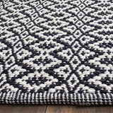 Safavieh Montauk 10'-0" x 14'-0" Rug in Ivory / Black