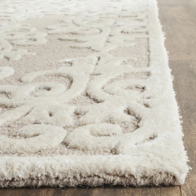 Safavieh Bella 5'-0" x 8'-0" Rug in Sand / Ivory
