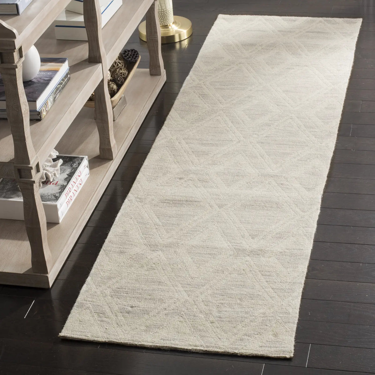 Safavieh Marbella 2'-3" x 10'-0" Rug in Silver / Ivory