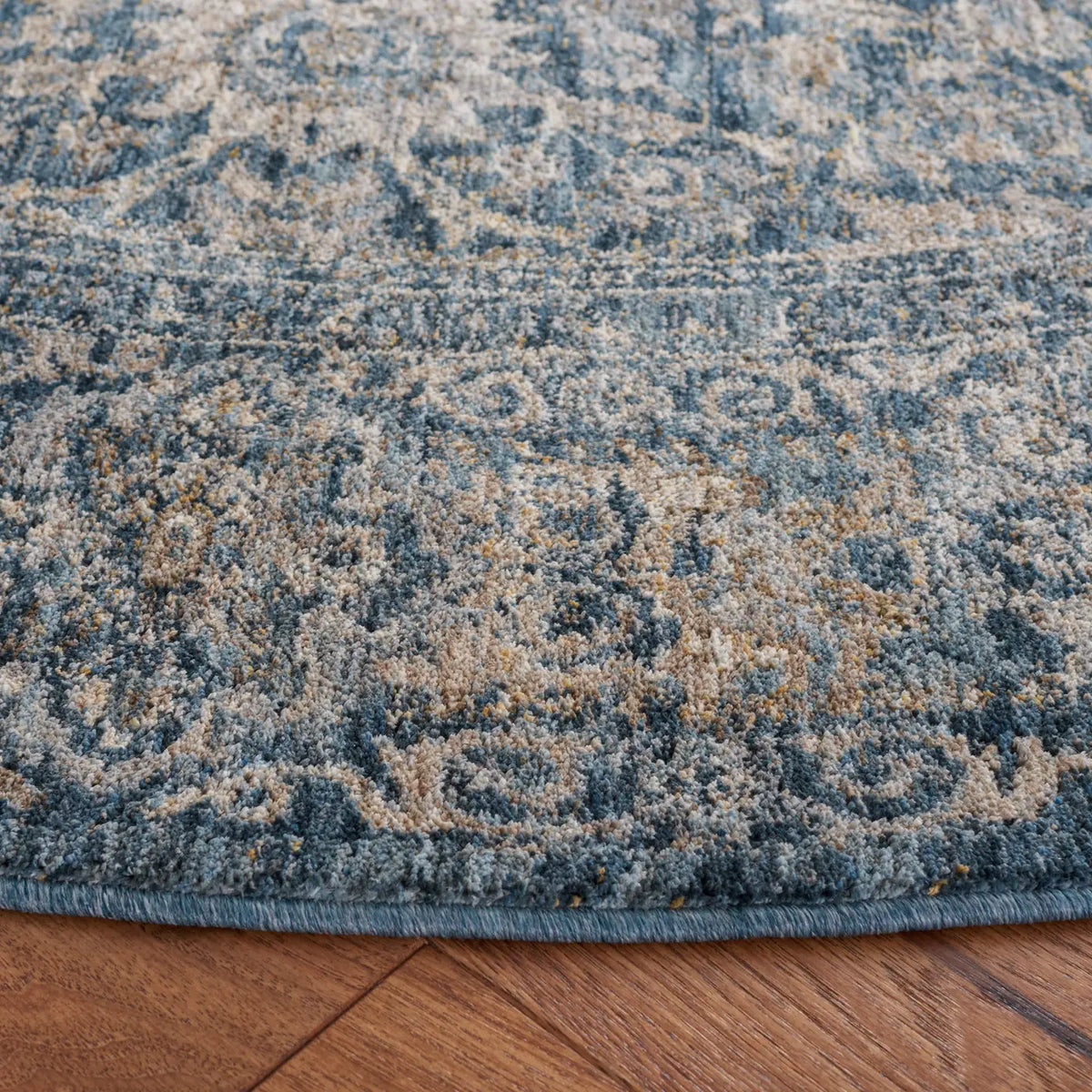 Safavieh Valencia 6'-4" x 6'-4" Rug in Blue