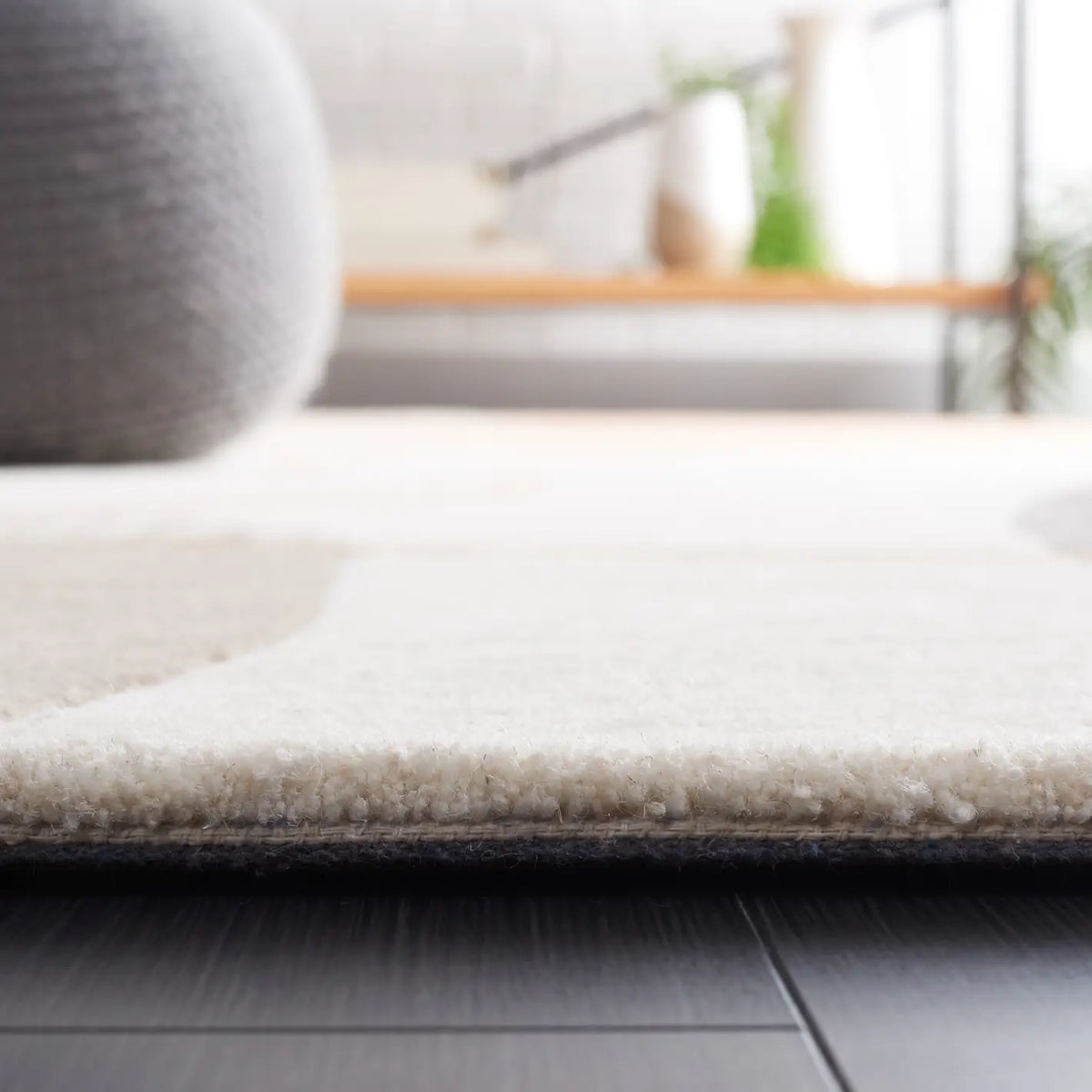 Safavieh Rodeo Drive 5'-0" x 8'-0" Rug in Ivory / Grey