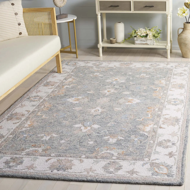 Safavieh Heritage 4'-0" x 6'-0" Rug in Grey / Ivory