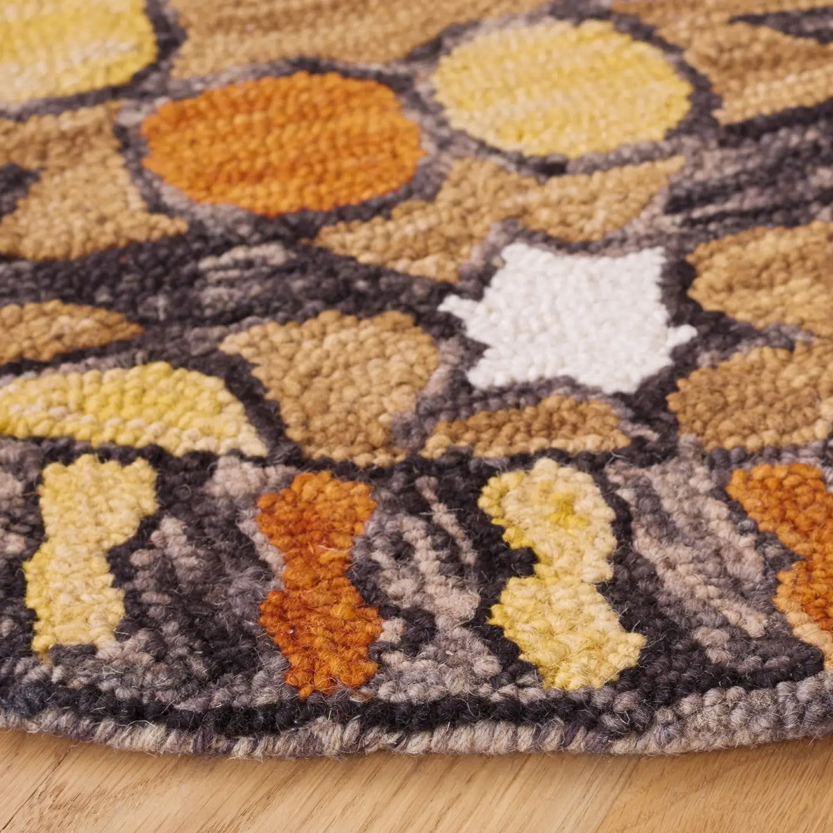 Safavieh Aspen 5'-0" x 5'-0" Rug in Light Yellow / Orange