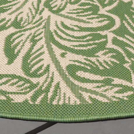 Safavieh Courtyard 5'-3" x 5'-3" Rug in Natural / Olive