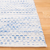 Safavieh Kilim 4'-0" x 6'-0" Rug in Ivory / Blue