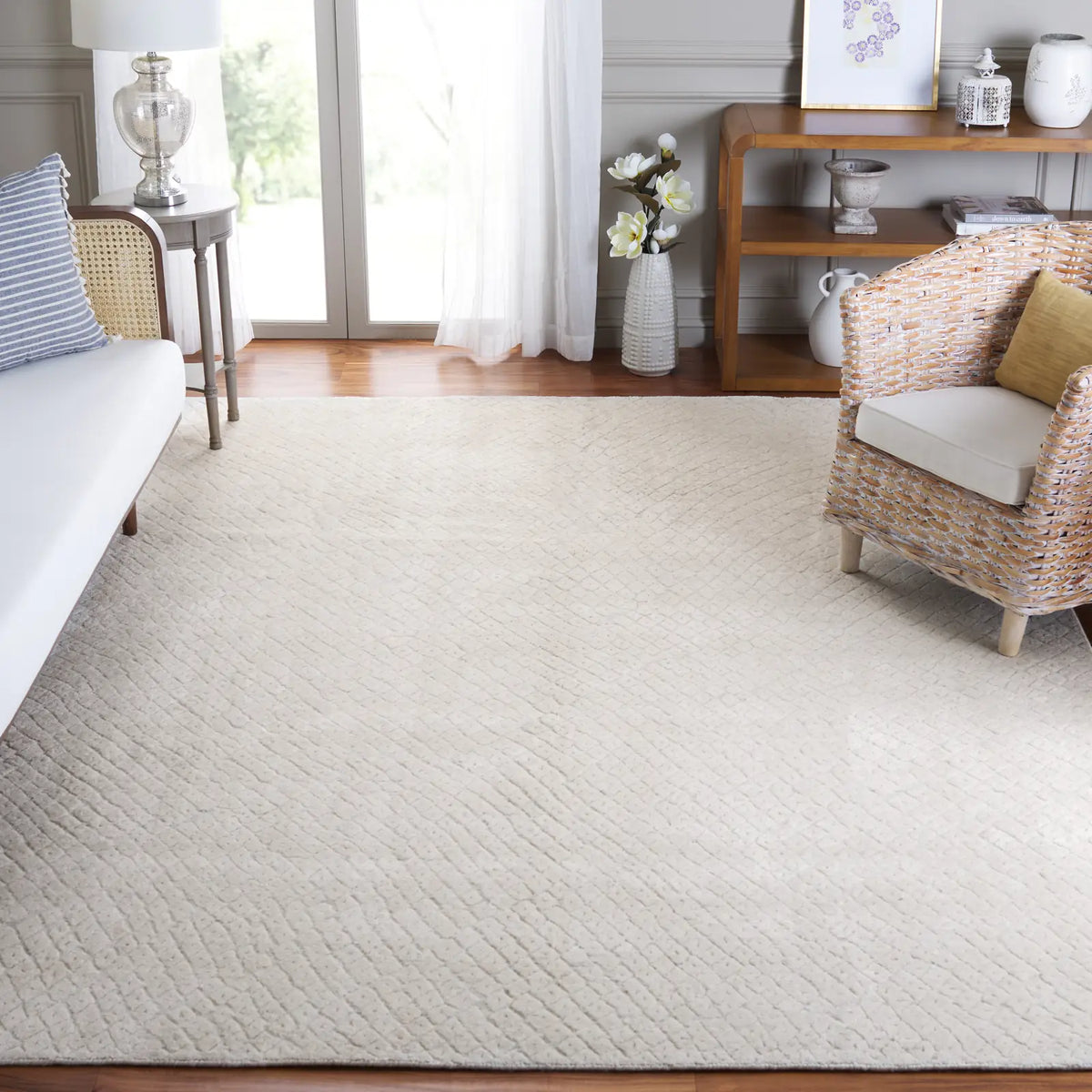 Safavieh Mirage 8'-0" x 10'-0" Rug in Ivory