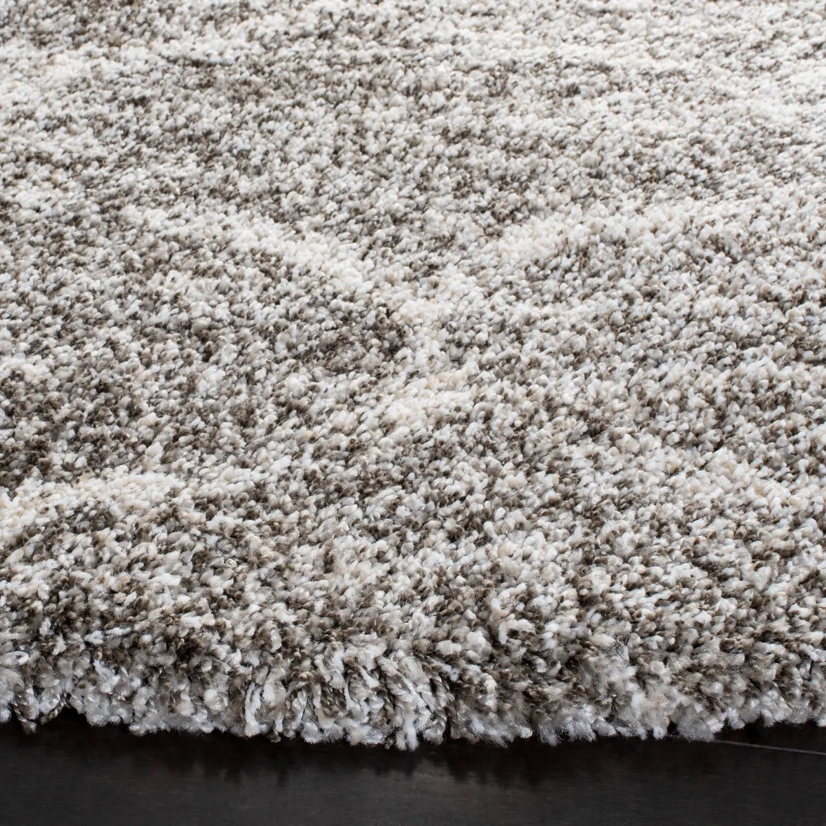 Safavieh Hudson Shag 7'-0" x 7'-0" Rug in Grey / Ivory