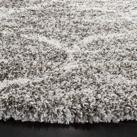 Safavieh Hudson Shag 7'-0" x 7'-0" Rug in Grey / Ivory