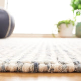 Safavieh Natura 4'-0" x 6'-0" Rug in Blue / Ivory