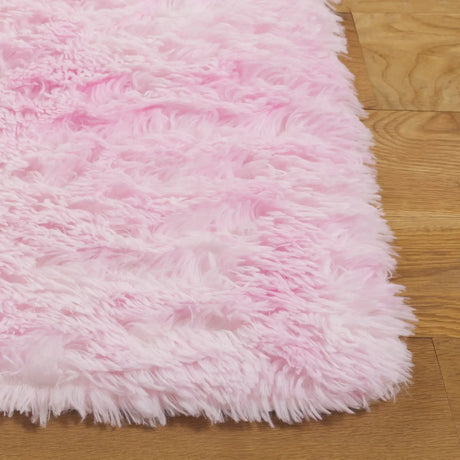 Safavieh Rainbow Shag 4'-0" x 6'-0" Rug in Pink