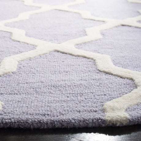Safavieh Cambridge 6'-0" x 6'-0" Rug in Lavander / Ivory