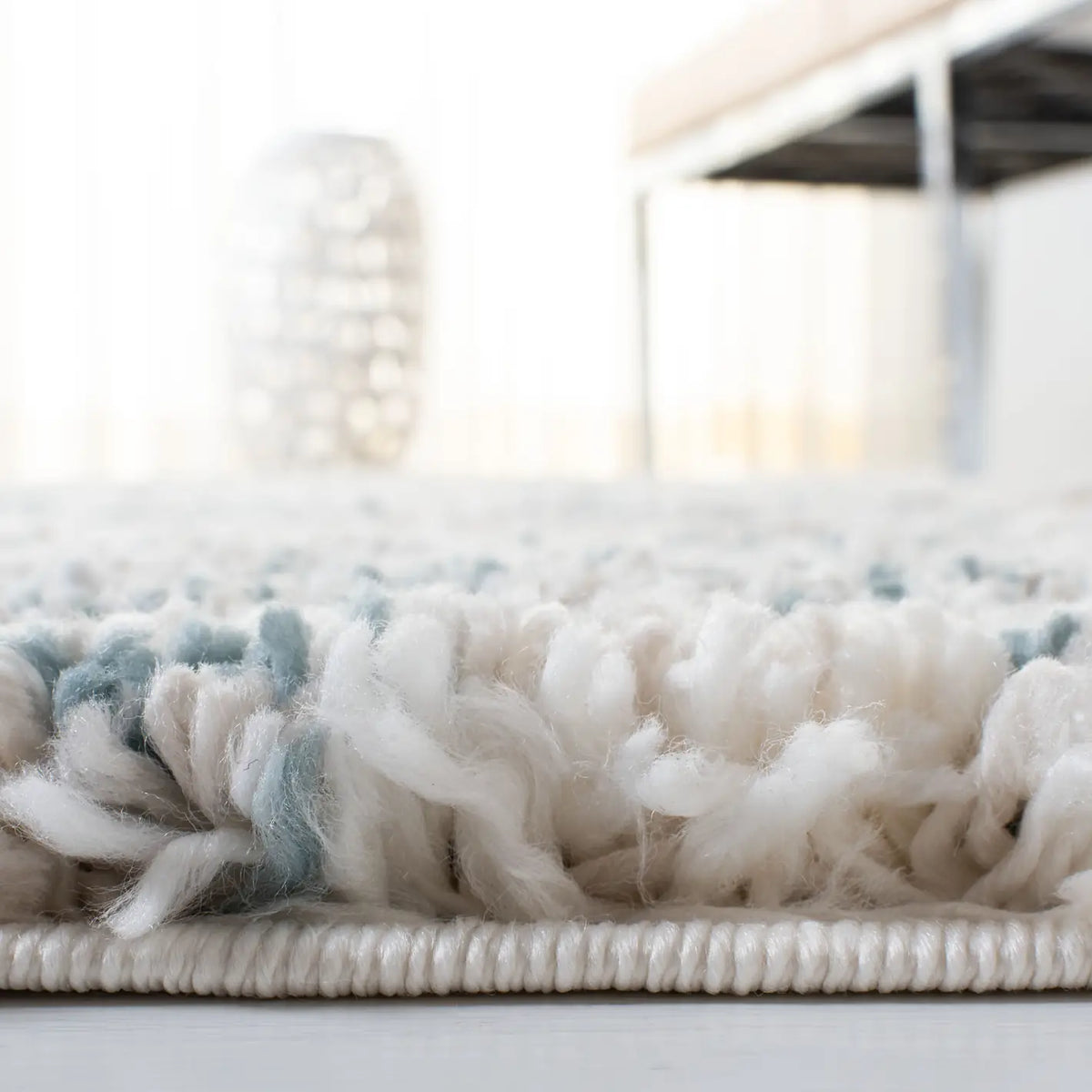 Safavieh Fontana Shag  800 4'-0" x 6'-0" Rug in Ivory / Teal